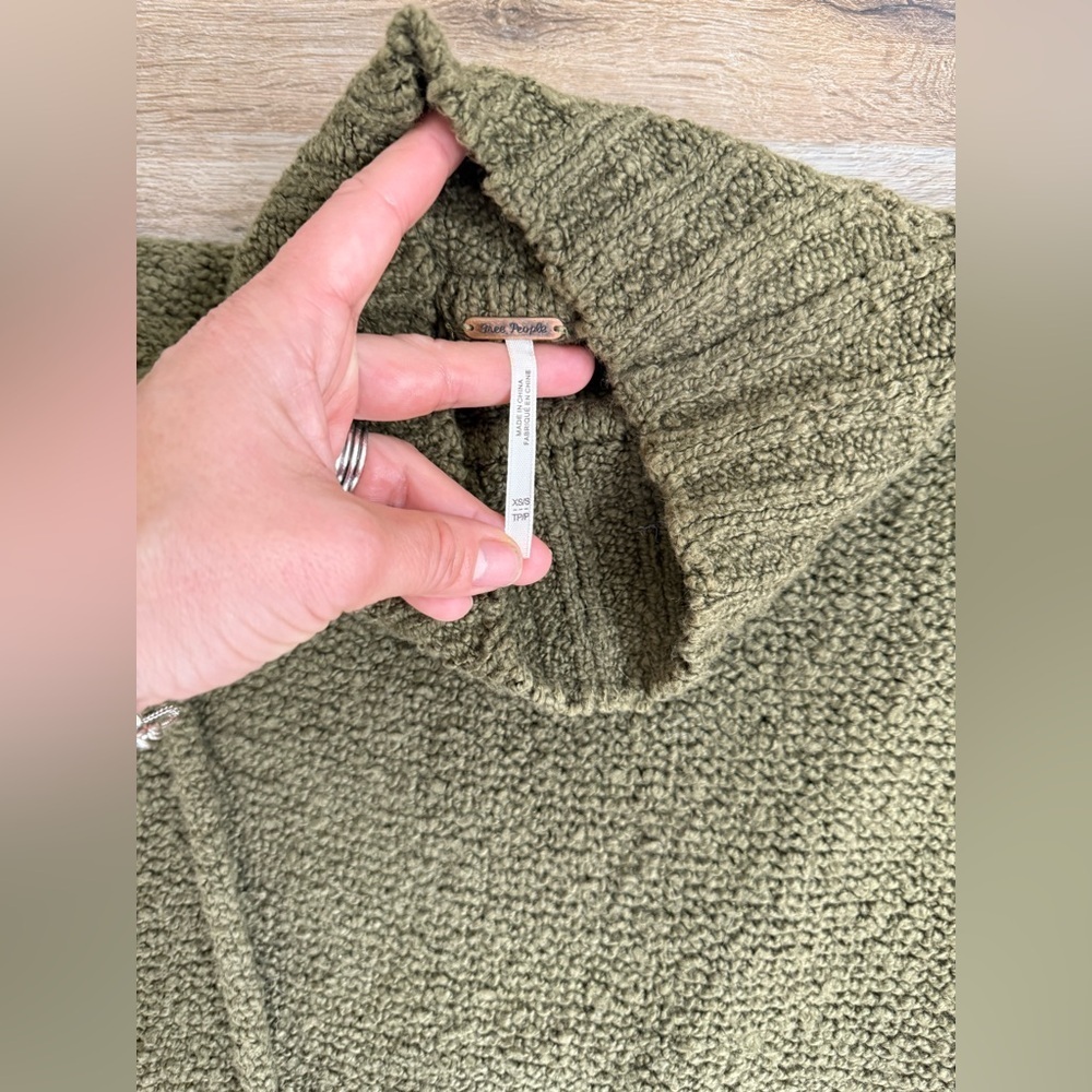 Free People All Wrapped Up Cocoon Poncho Sweater size XXS-XS-S-M Oversized - Picture 7 of 8